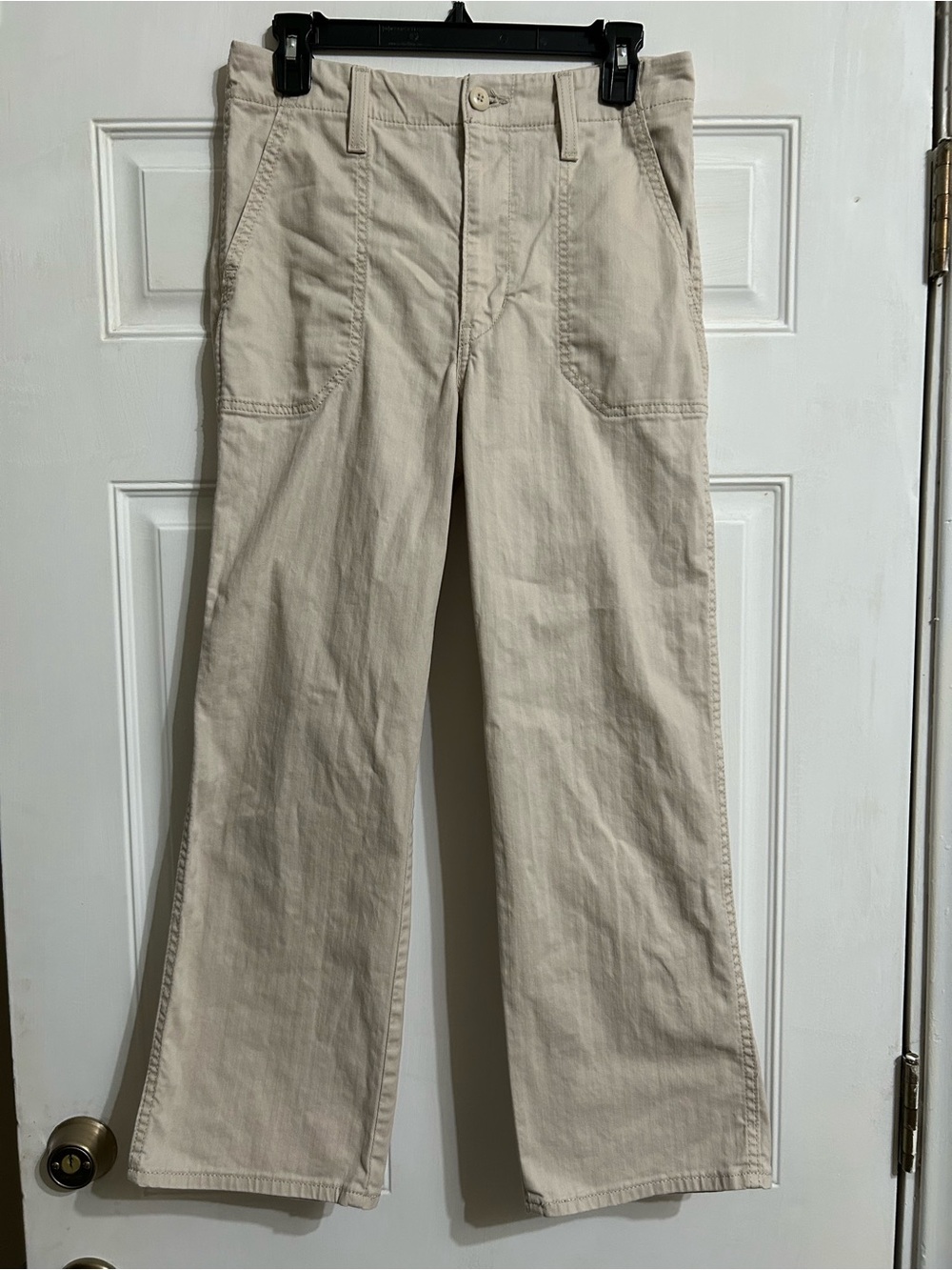 Levi’s Women’s Utility Straight Leg Pants Khaki W26 L27